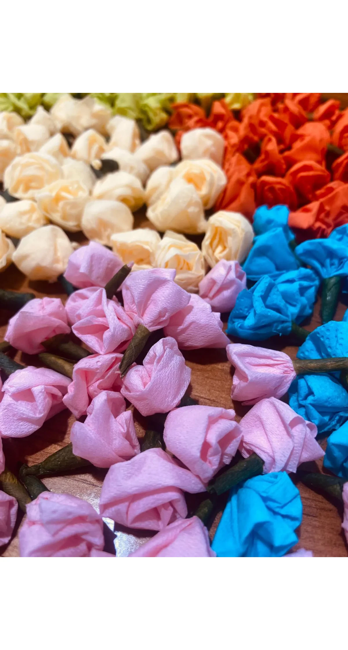 Flower Confetti - 400pcs (Assorted Colours)