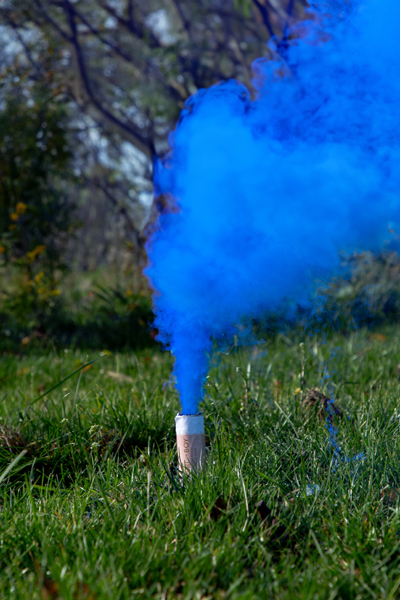 Color Smoke Bomb It's A Boy 22.5cm Blue - 5pk - Image 3