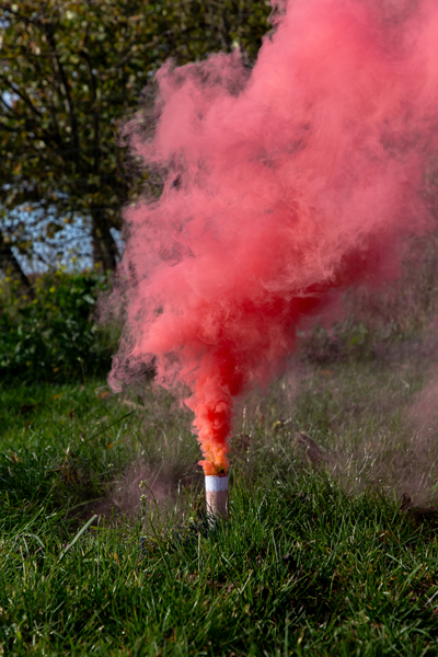 Color Smoke Bomb It's A Girl 22.5cm Pink - 5pk - Image 3